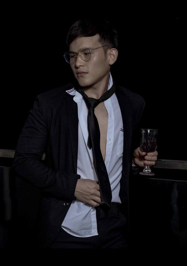 I-AM-MAGAZINE-Issue2.2--I-AM-WIREPULLER-Anawin-ebook